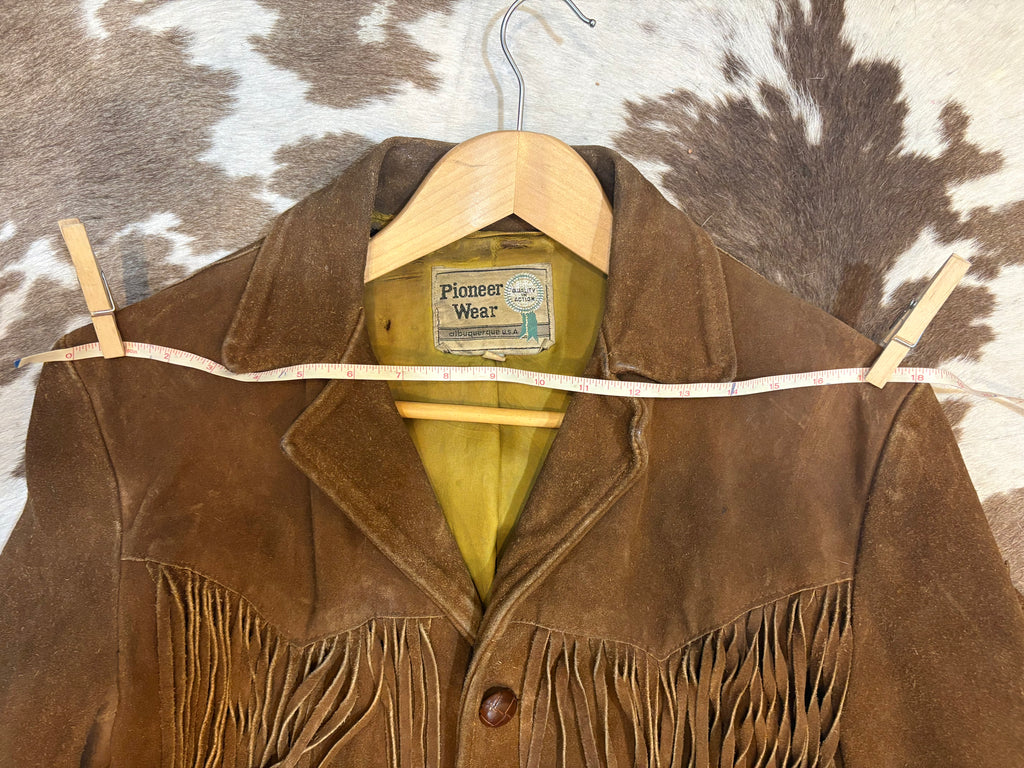 1970s Pioneer Wear Tan Suede Fringe Jacket 36