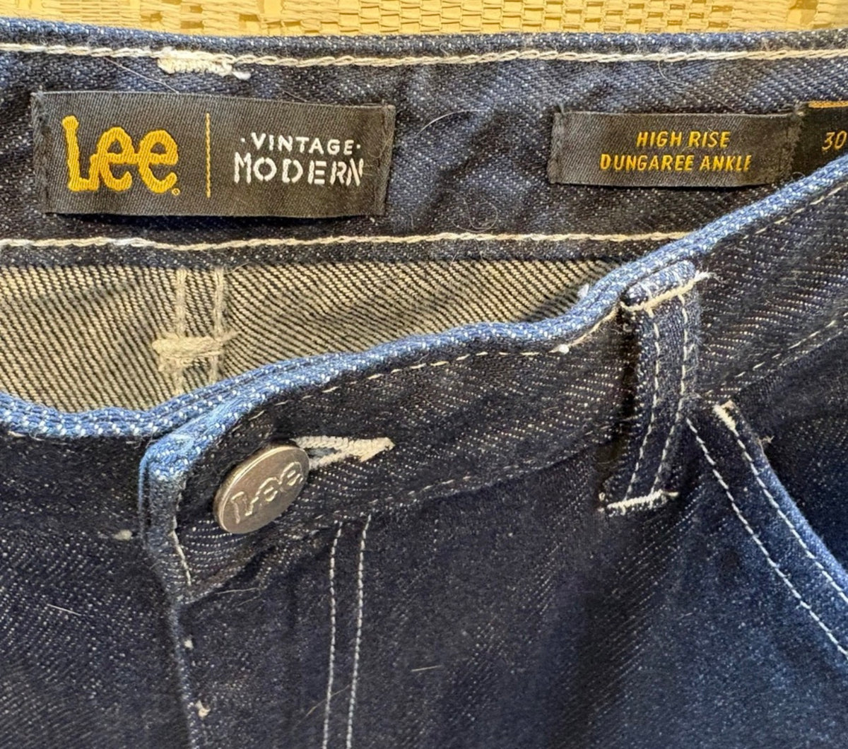 Lee Woman’s Dark Indigo Relaxed Jeans size 30