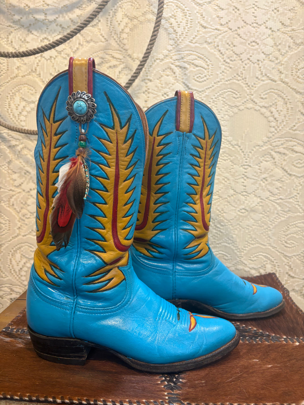 Hand Painted Vintage Black Label Tony Lama Western Cowgirl Boots size 8 M