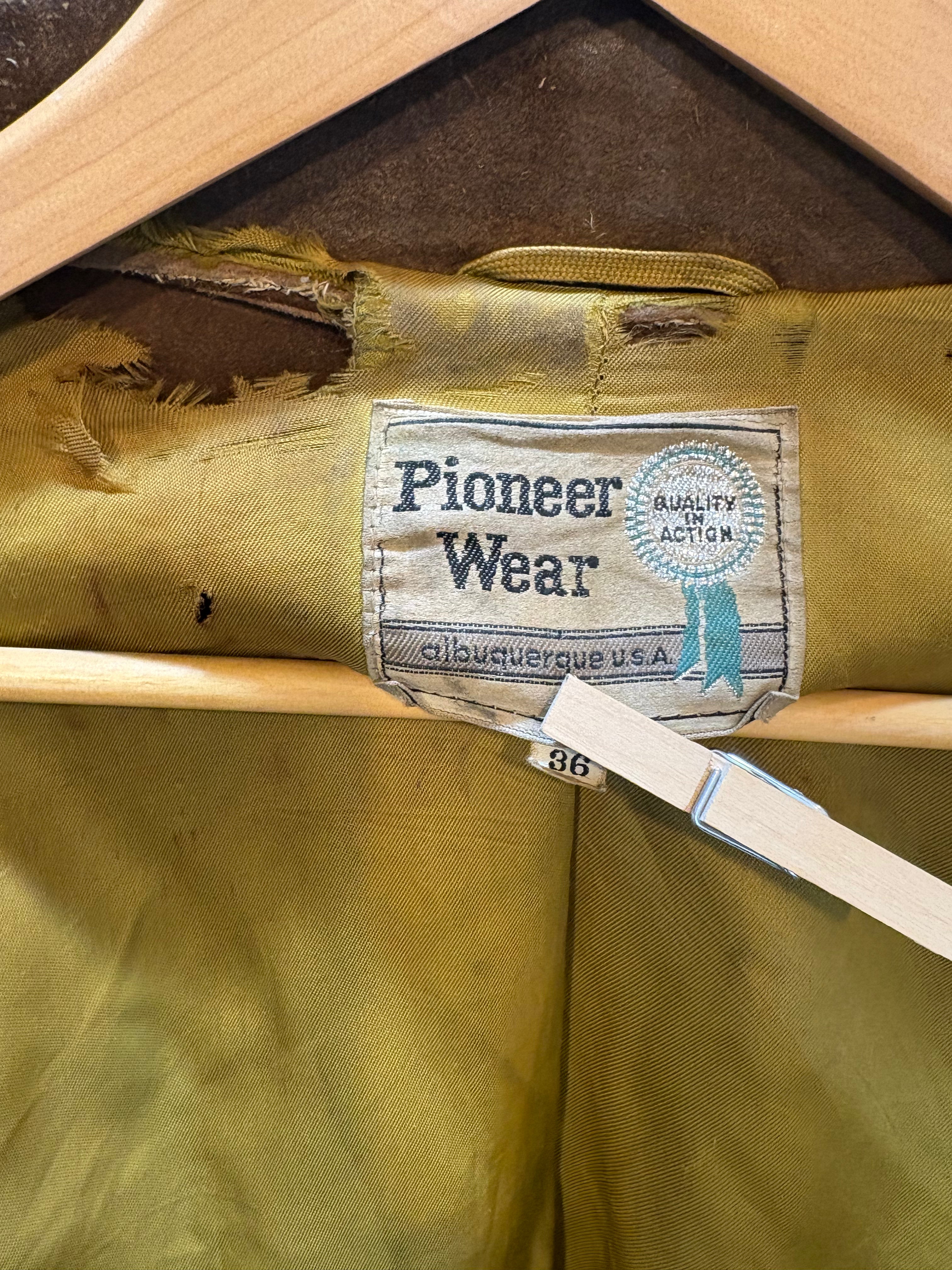 1970s Pioneer Wear Tan Suede Fringe Jacket 36