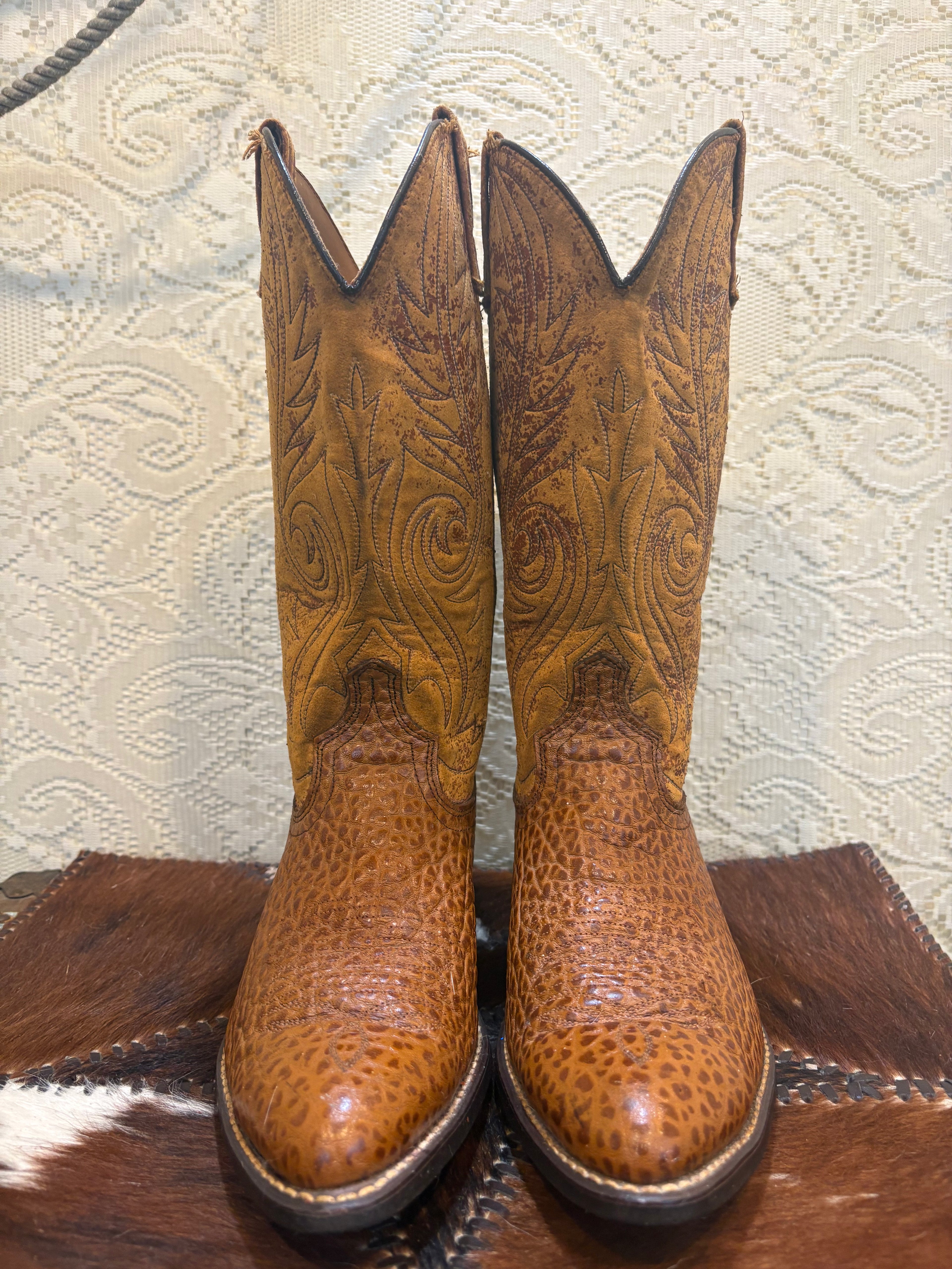 Vintage Acme Tan Distressed Cowboy Boots size 9 D